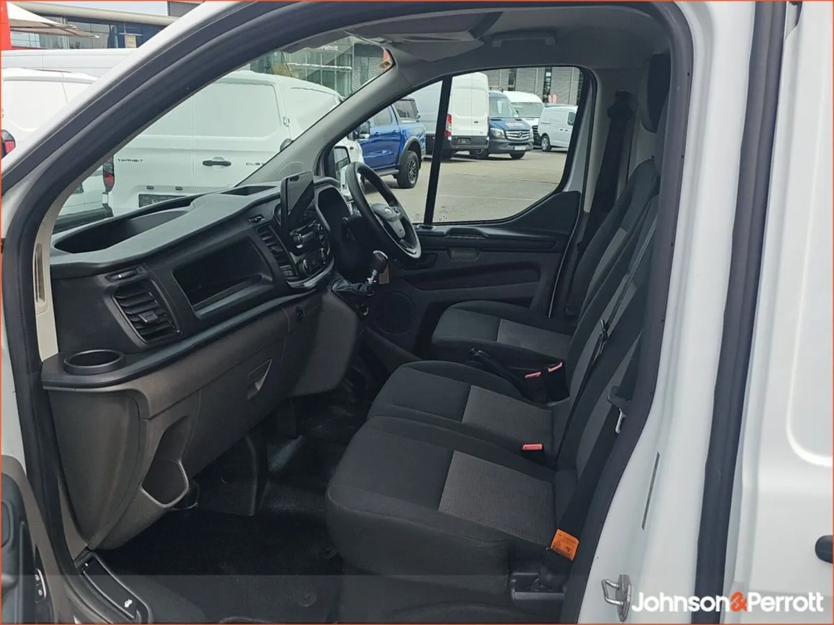 Ford Transit Custom Long Wheelbase Trend - Image 3