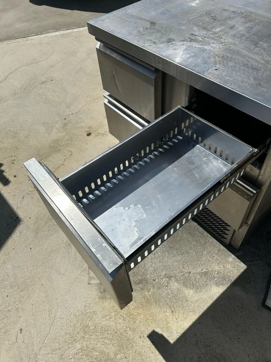 Work station - Image 2