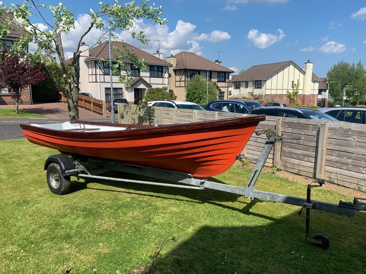 15FT Lake Boat - Image 1