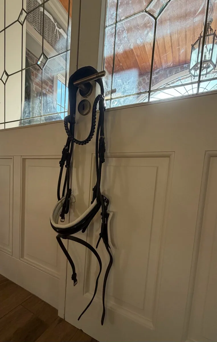 Le Mieux Dressage Bridle as new - Image 4