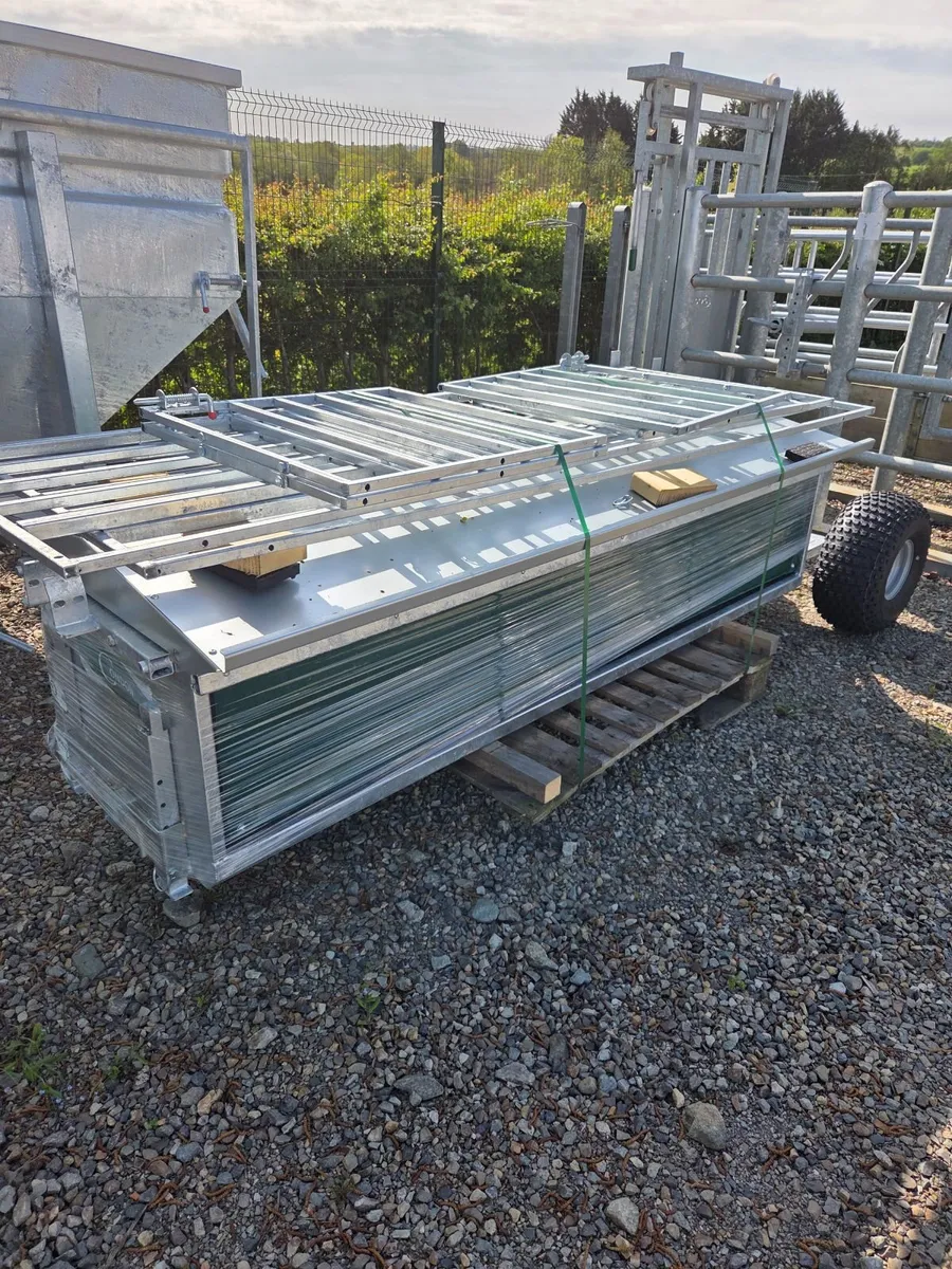 Condon Lamb Feeder - Image 2