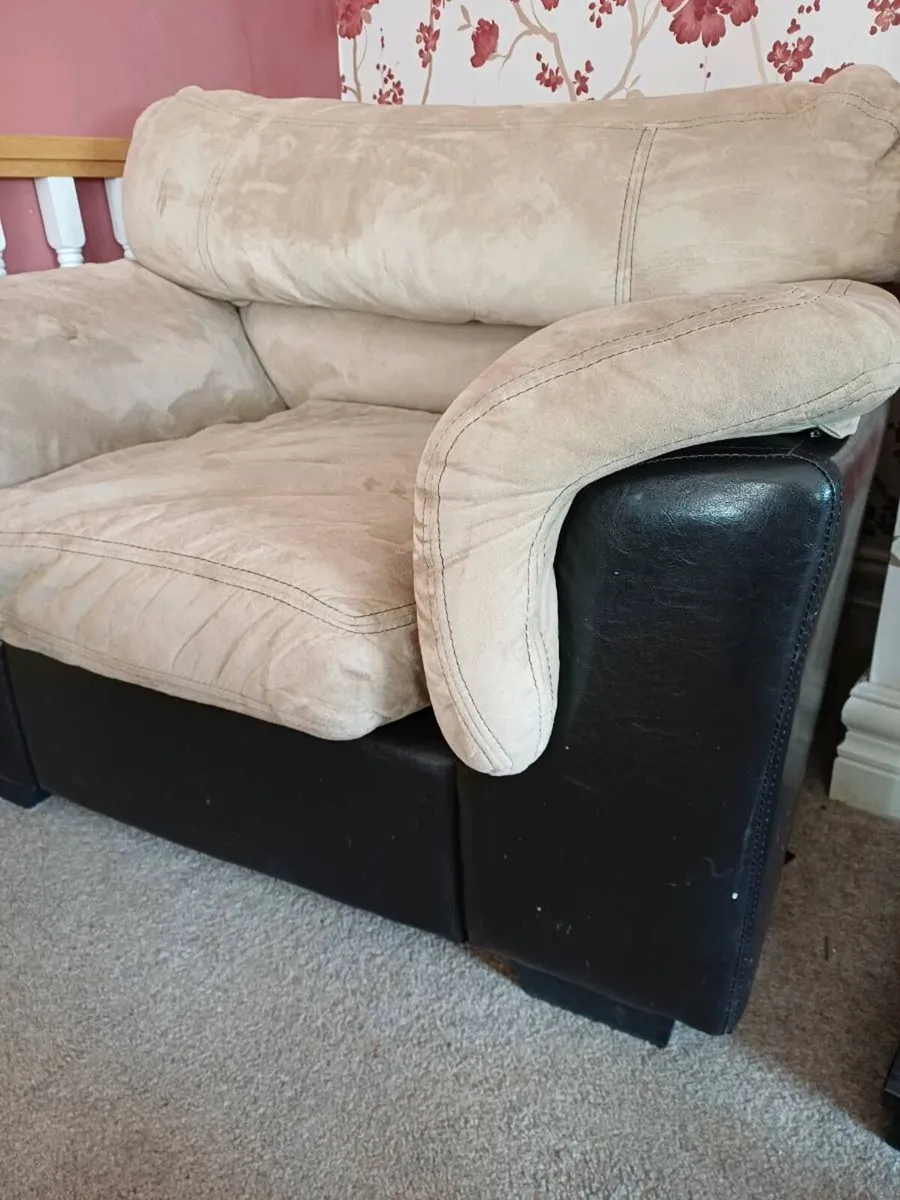 3 piece sofa - Image 4