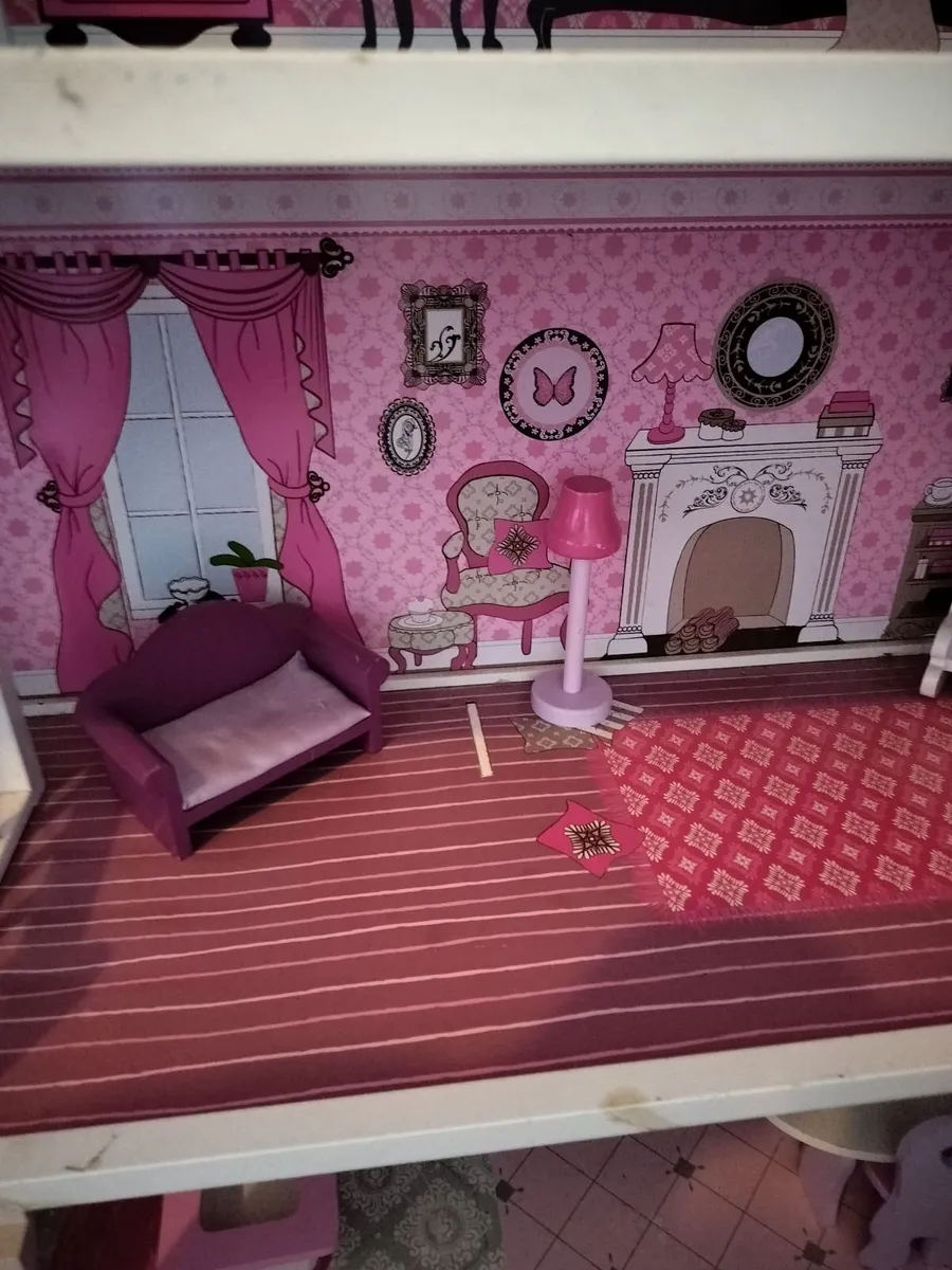 Giant doll house - Image 4