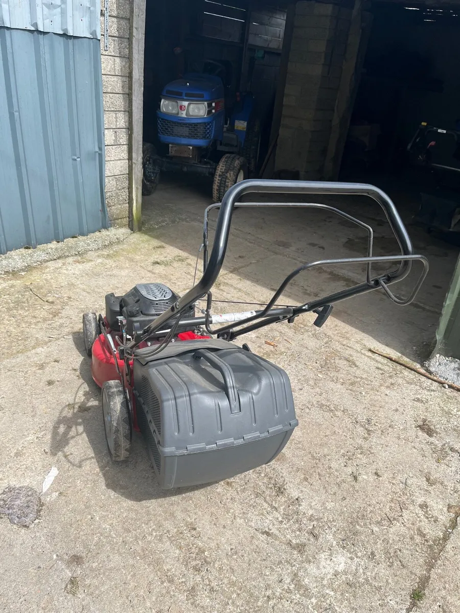 Lawnmower Brand New - Image 3