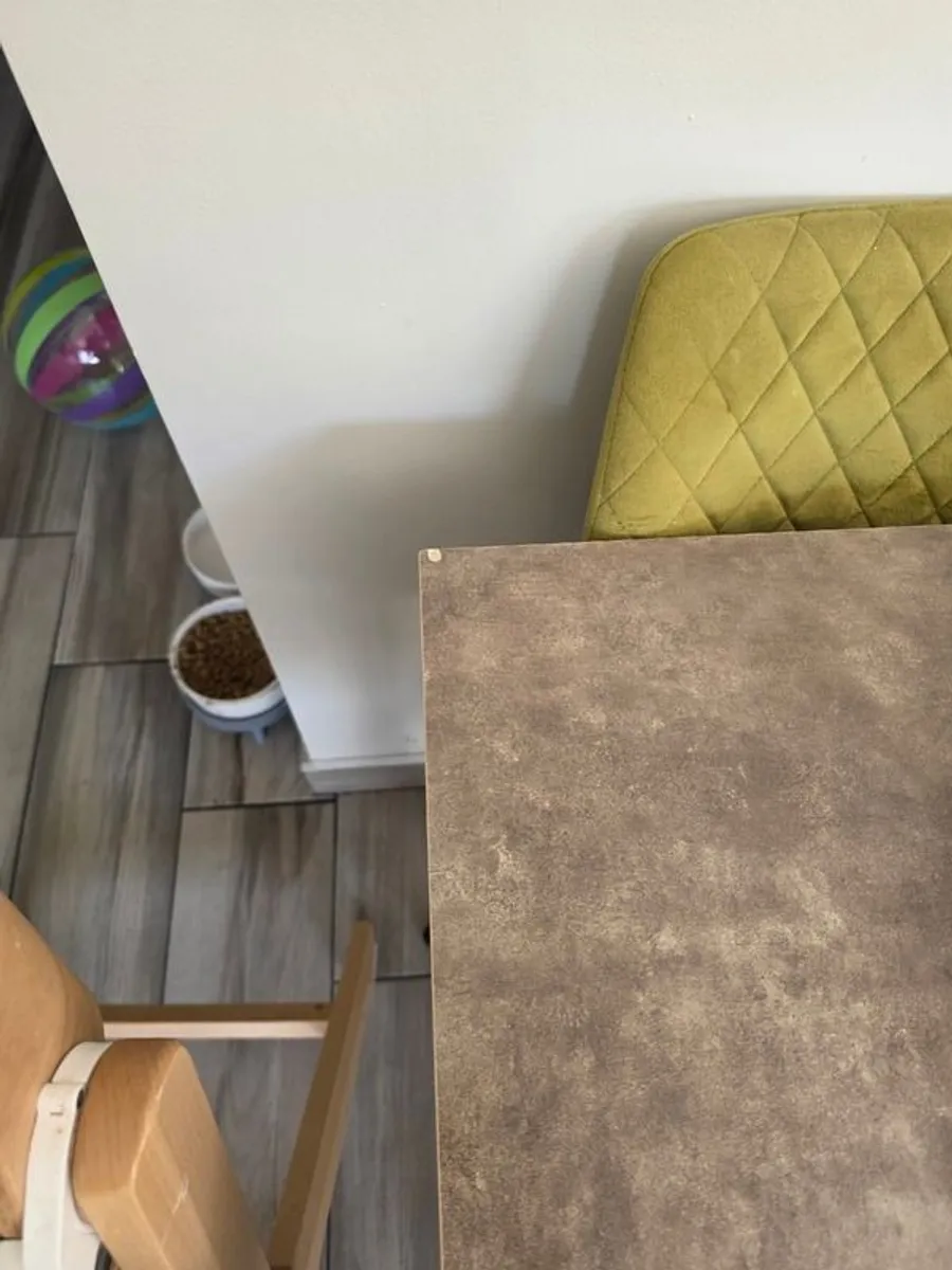 Ceramic dining table - Image 2