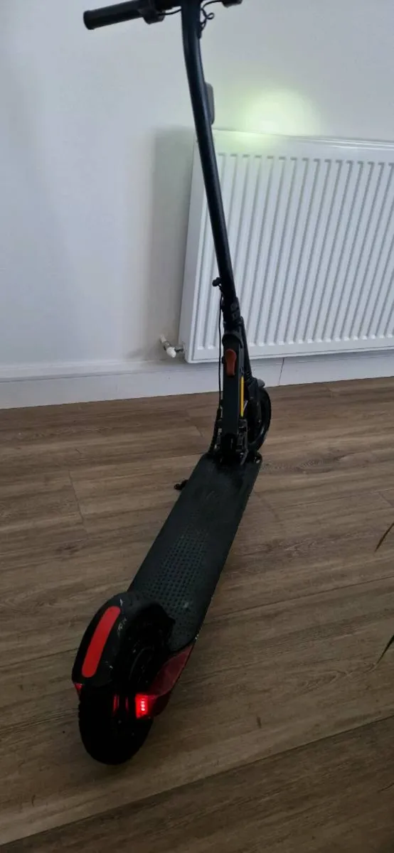 Electric scooter ( like new ) - Image 3