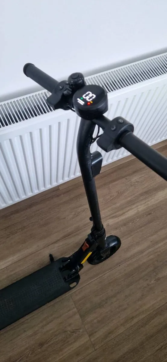 Electric scooter ( like new ) - Image 4