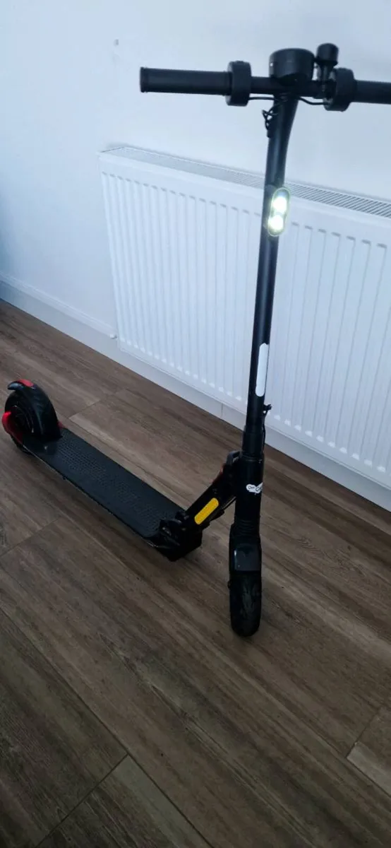 Electric scooter ( like new ) - Image 2