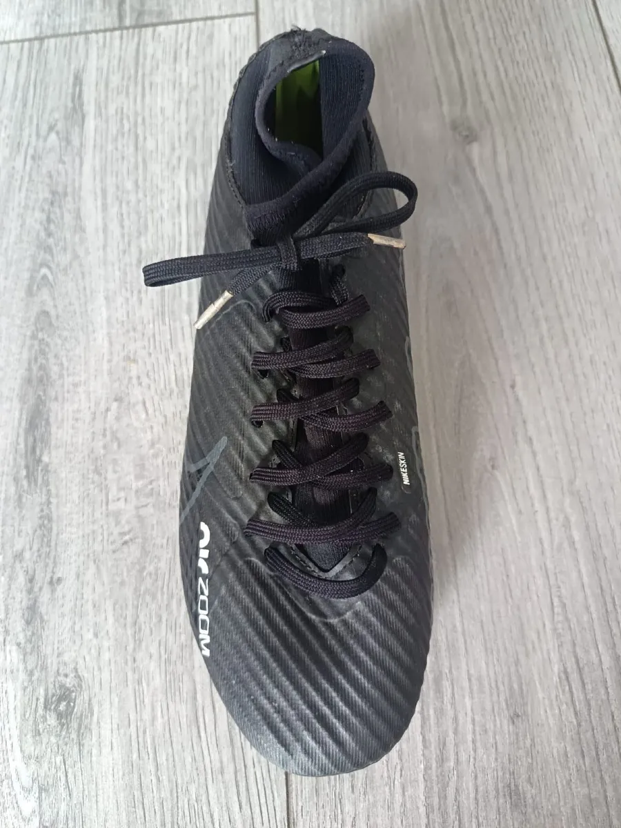 Football boots - Image 4
