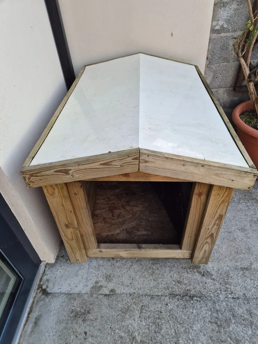 Dog kennel - Image 1