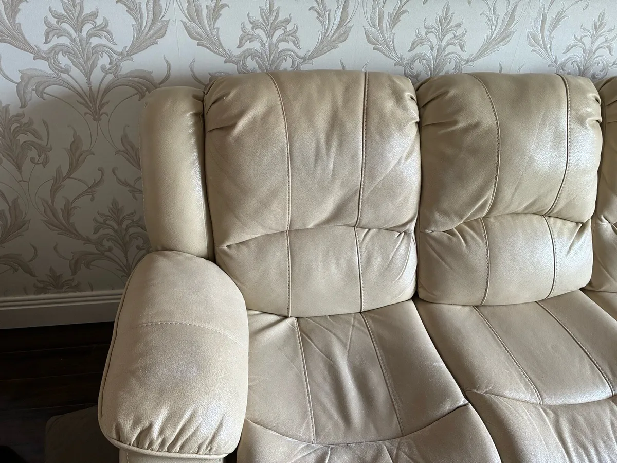 Sofa recliner and armchairs - Image 3
