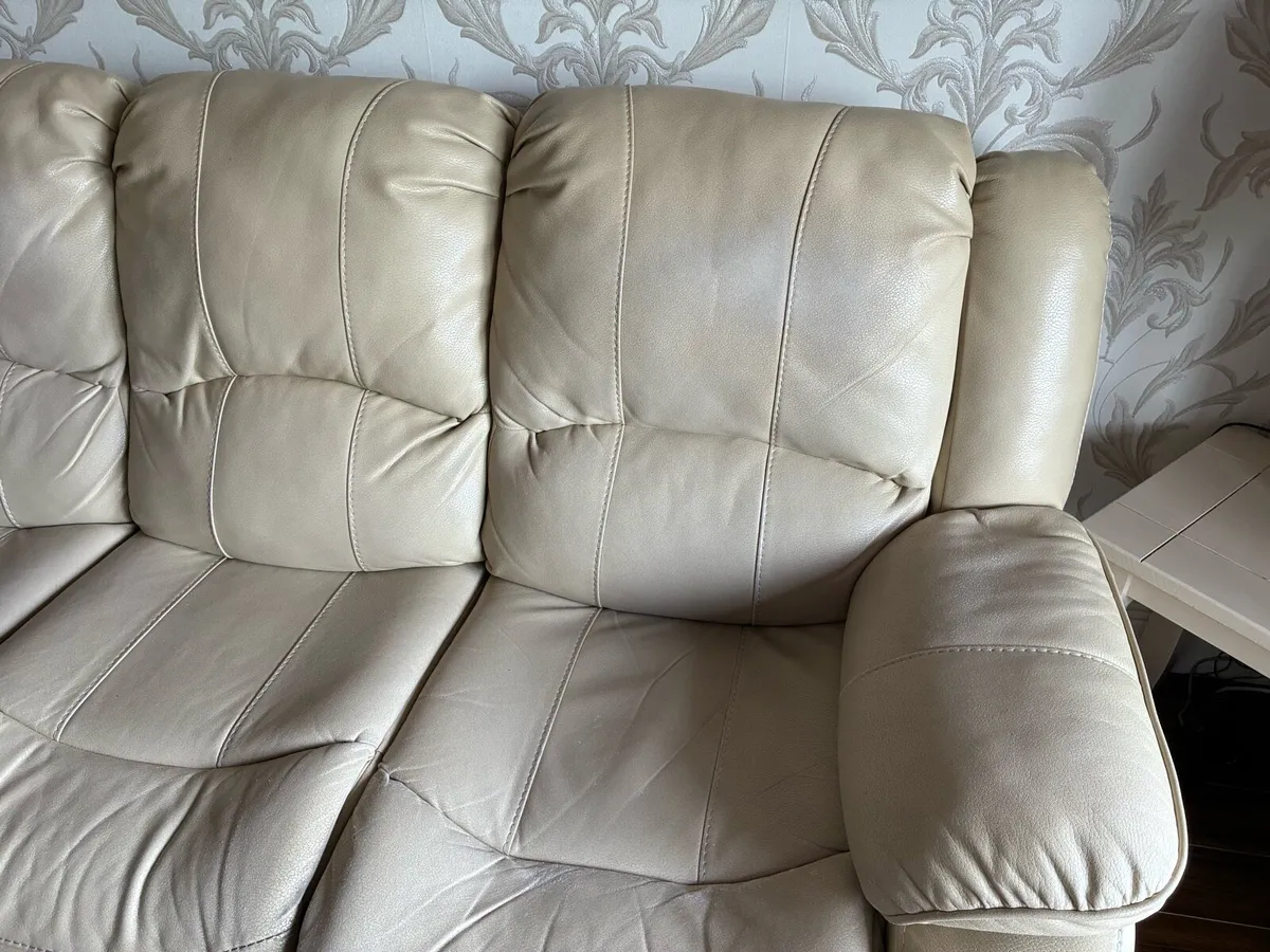 Sofa recliner and armchairs - Image 4