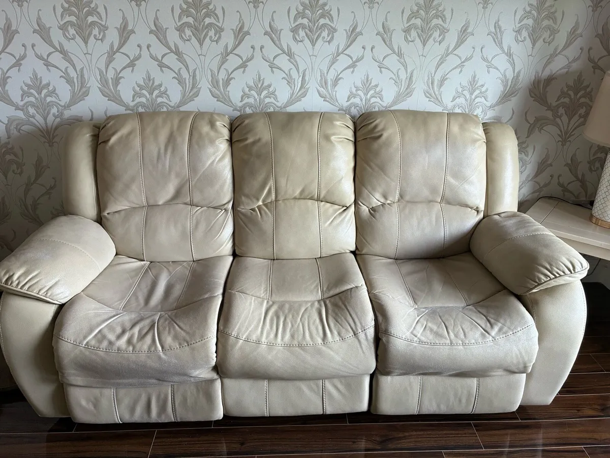 Sofa recliner and armchairs - Image 2