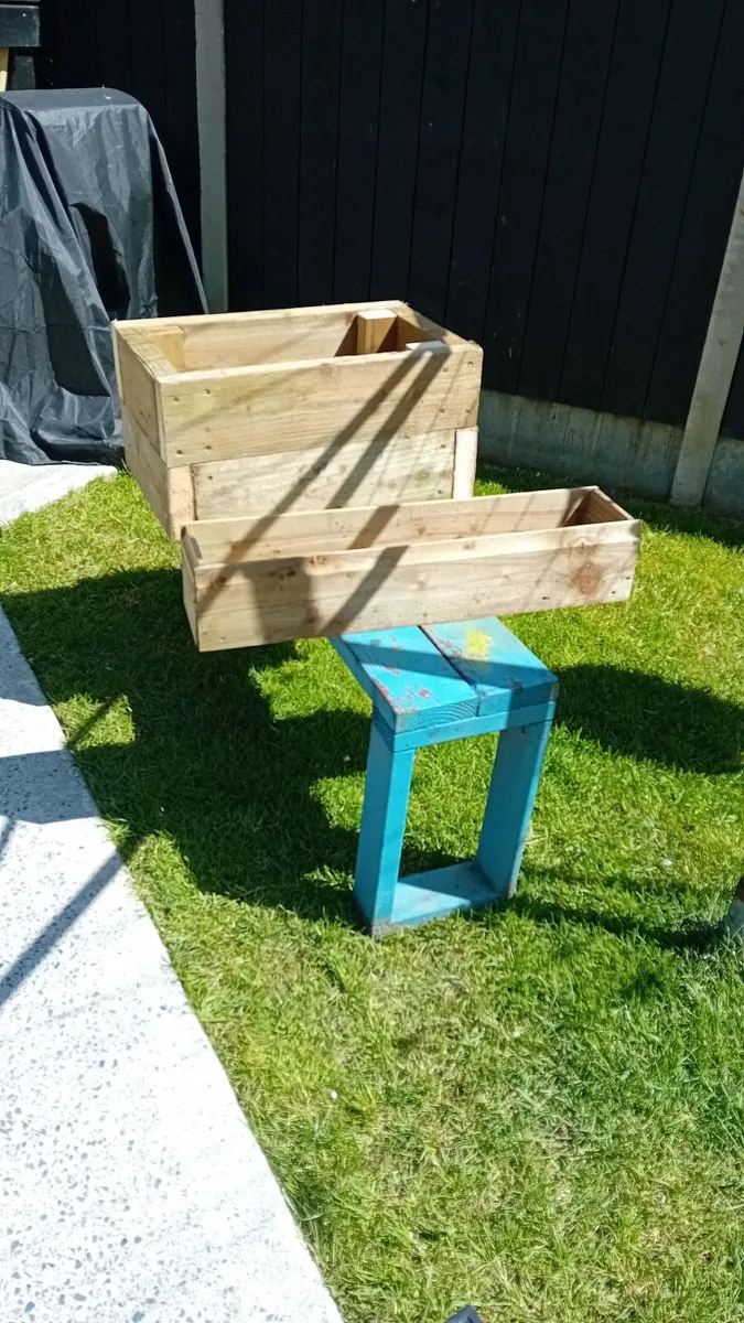 Garden planters - Image 1