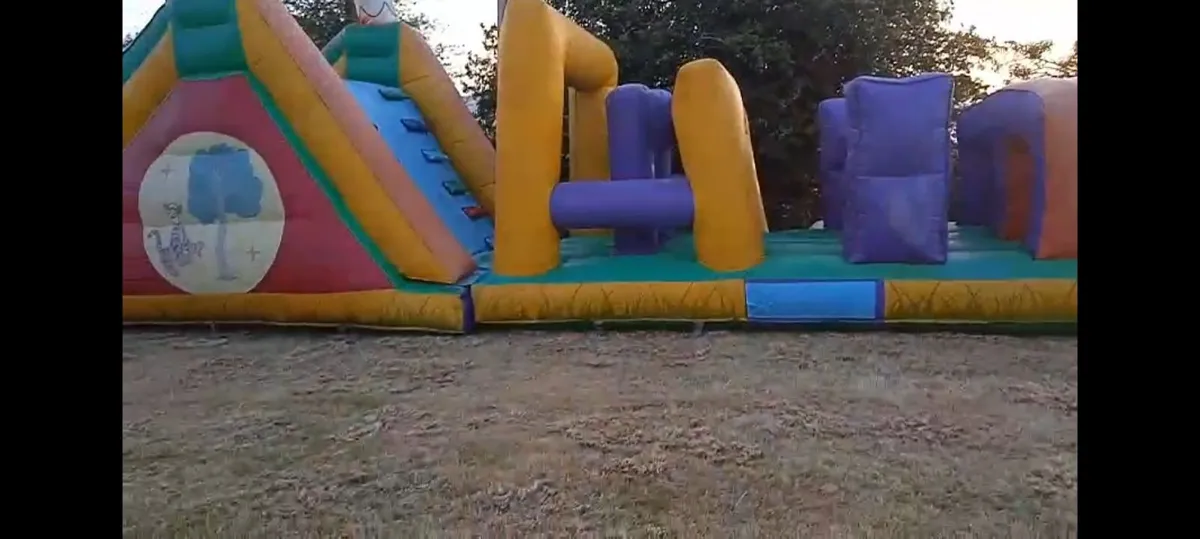 Bouncing castle - Image 1
