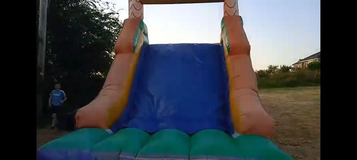 Bouncing castle - Image 3