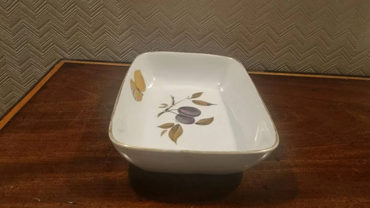 Vintage Royal Worcester Baking Dish - Image 3