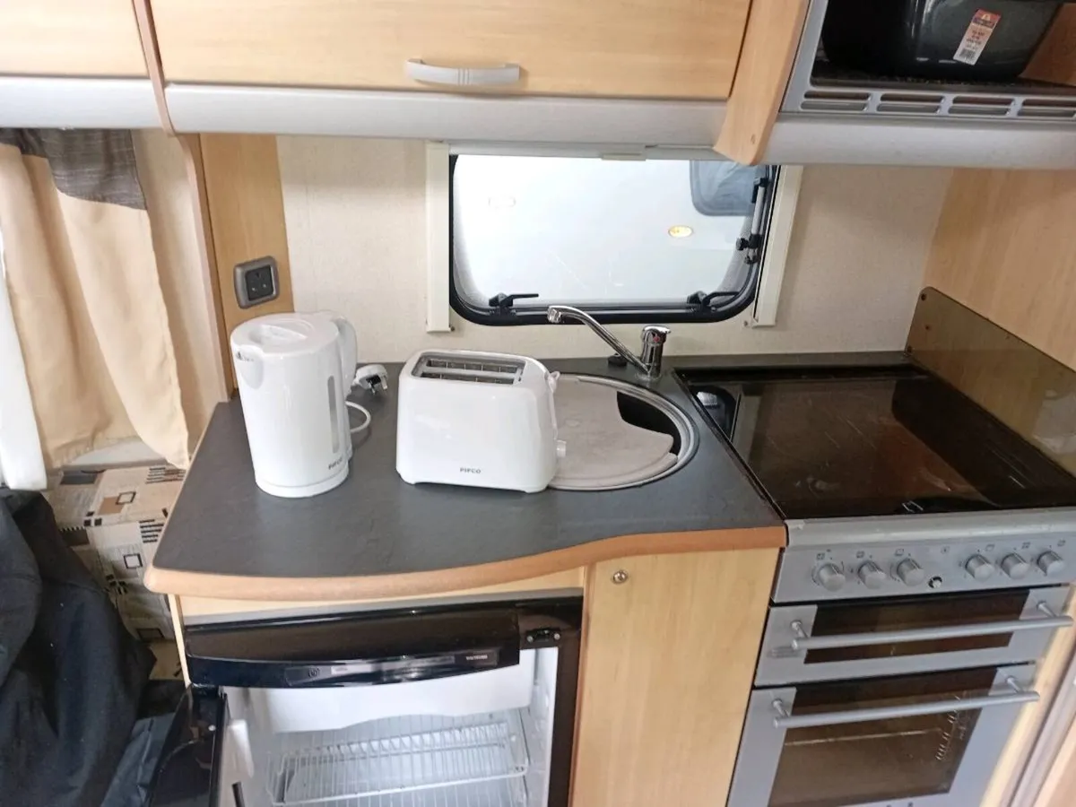 EUROPA Full caravan camping outfit - Image 4