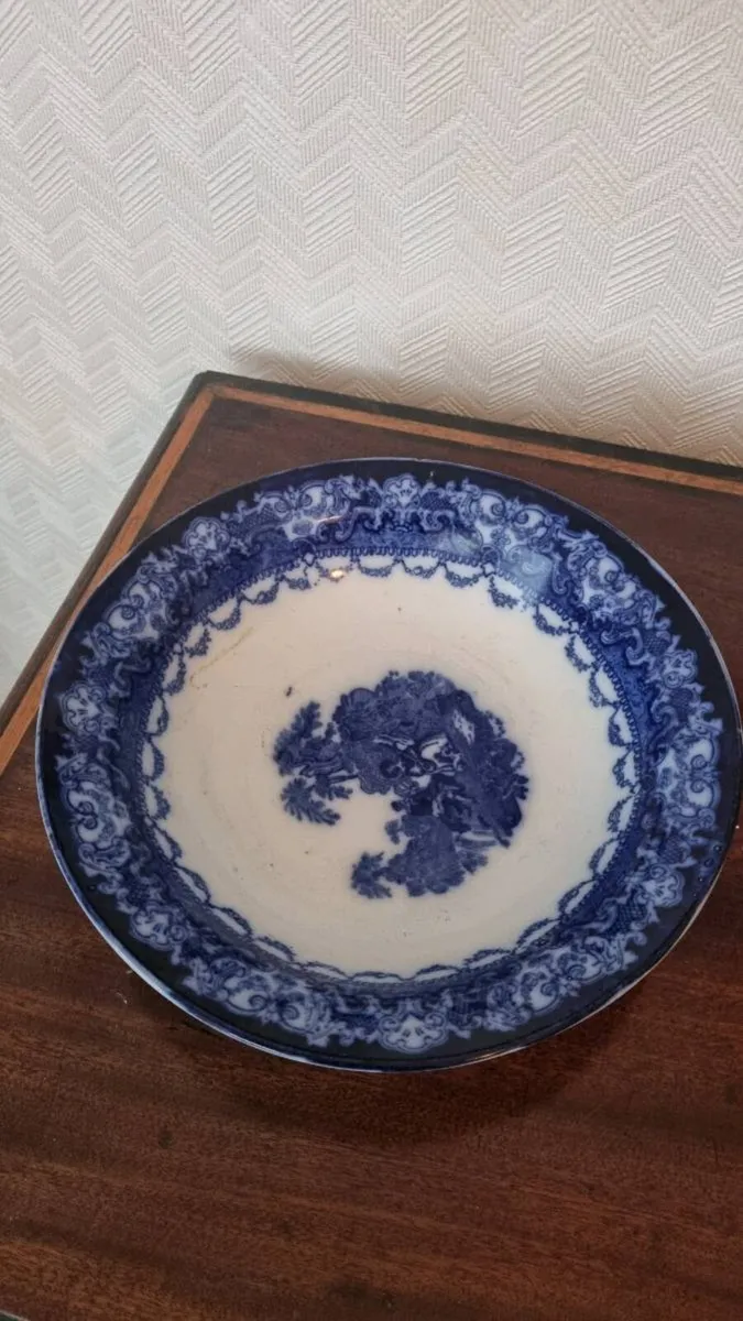 Antique Watteau Bowl - Image 1