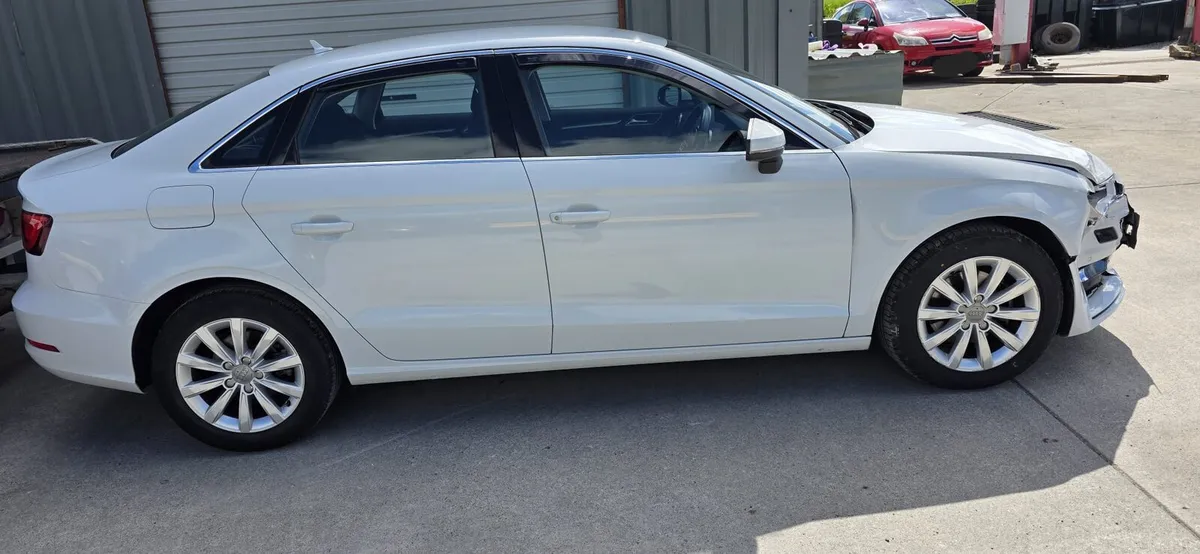 142 AUDI A3 AUTO - Image 3