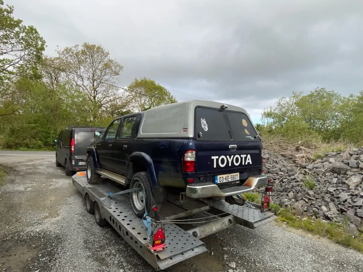 2003 Toyota Hilux - Image 3