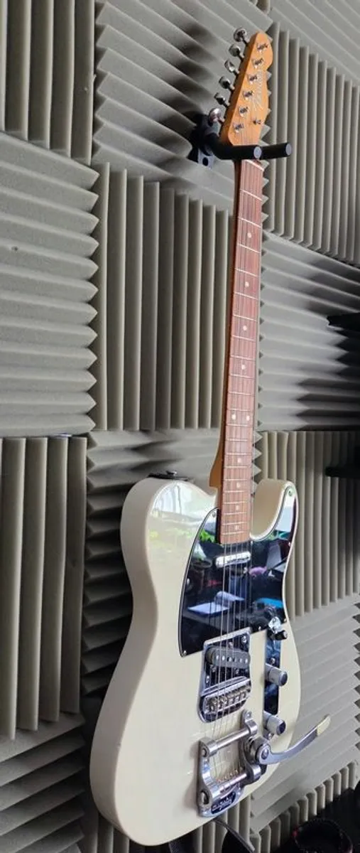 Fender Vintera '60sTelecaster Bigsby - Image 2