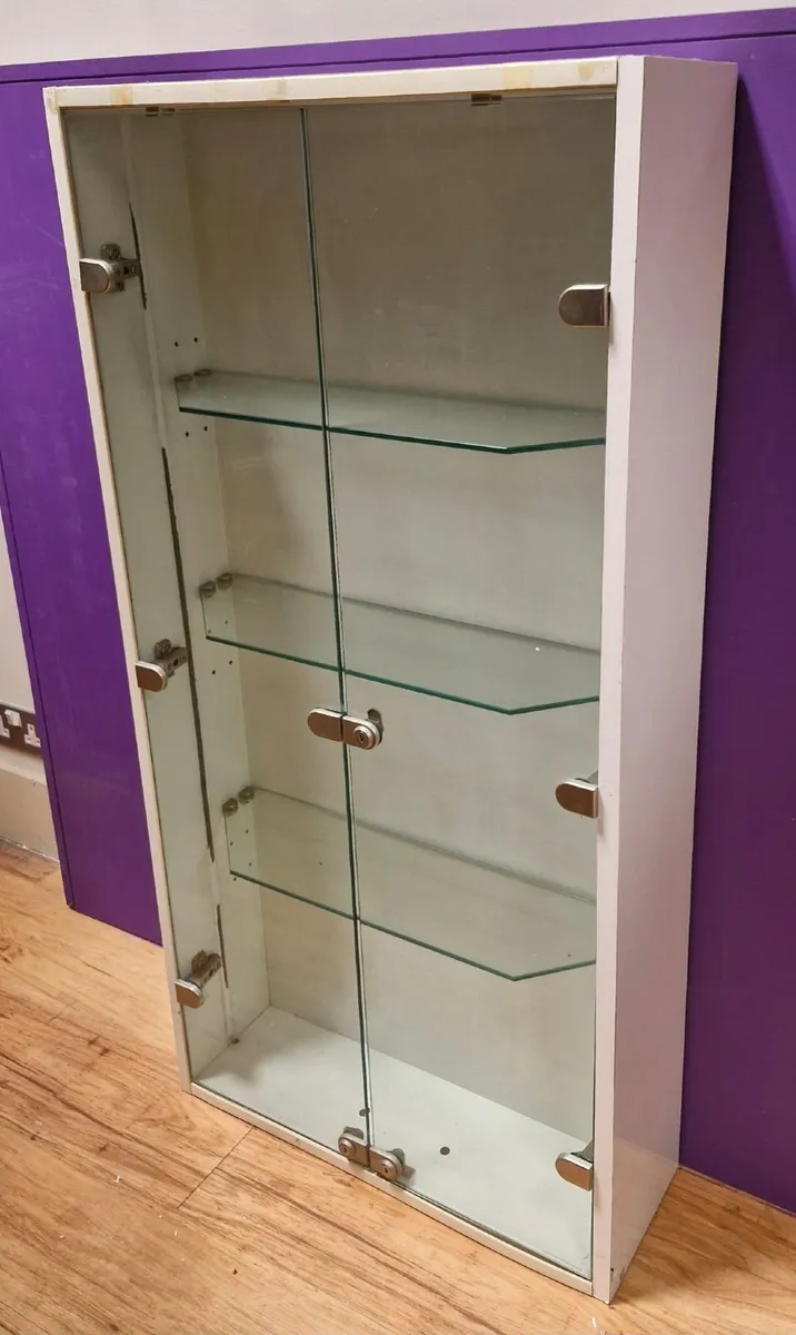 Retail Lockable Glass Display Cabinet - Image 3