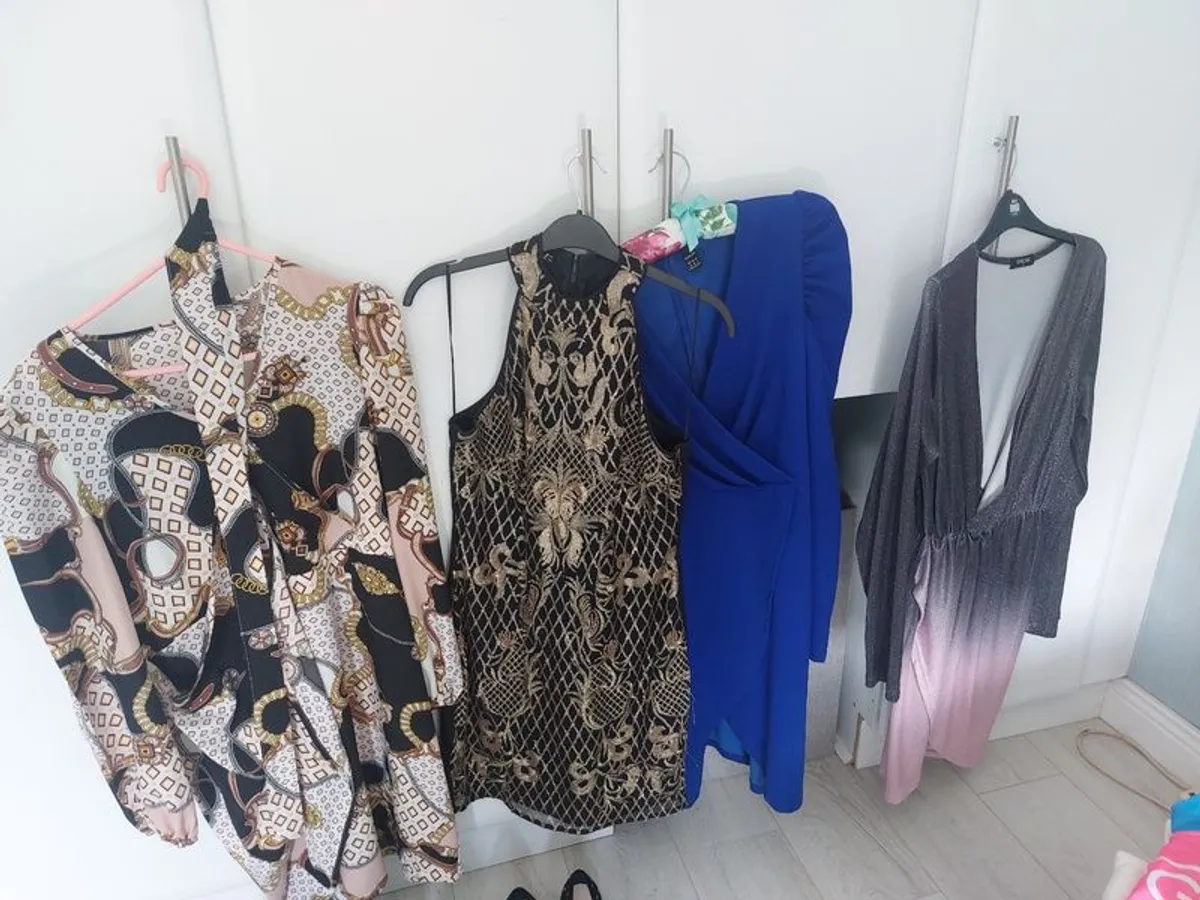 Dresses and shoes - Image 1