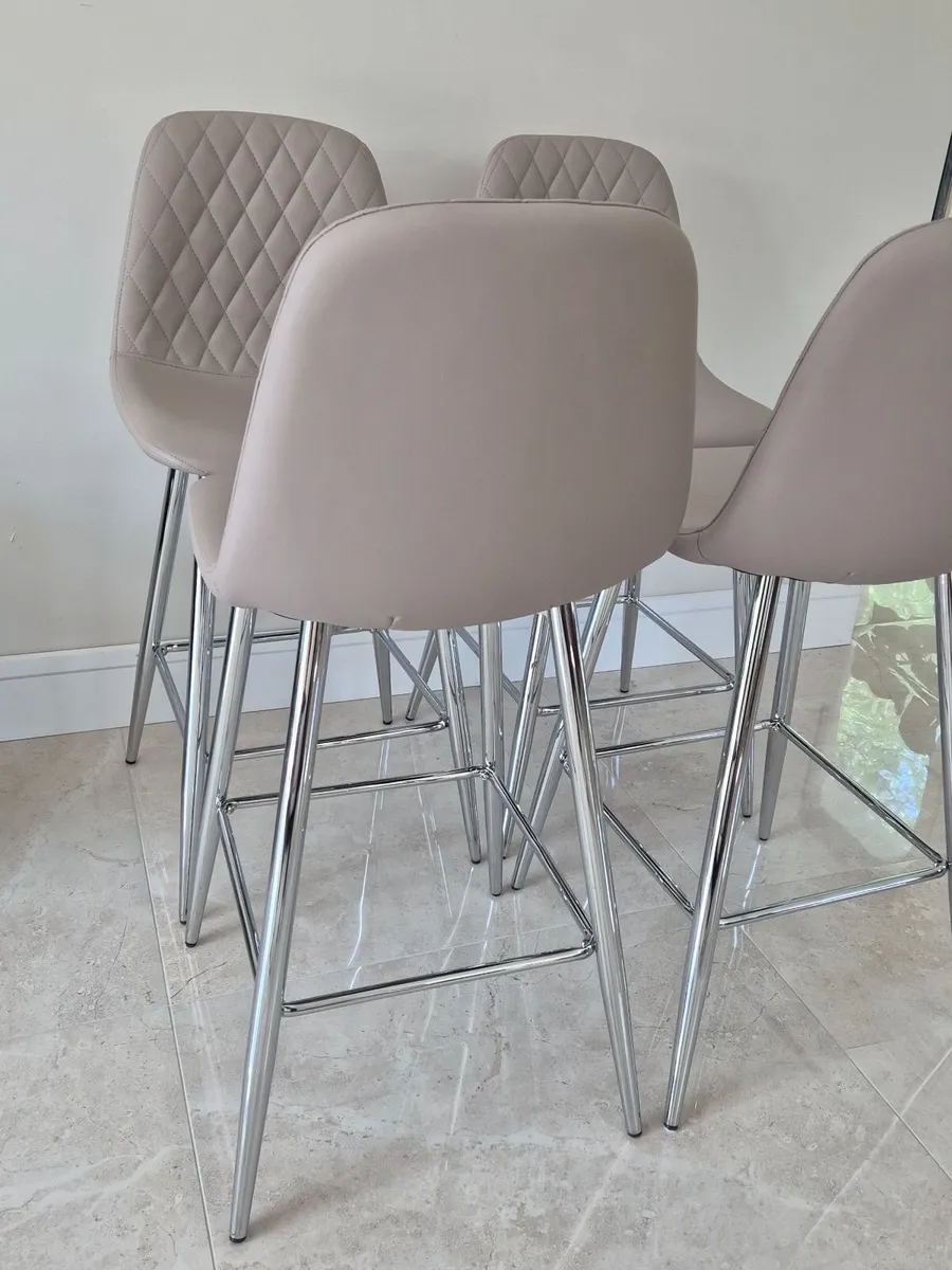 4 Counter Stools - Image 3