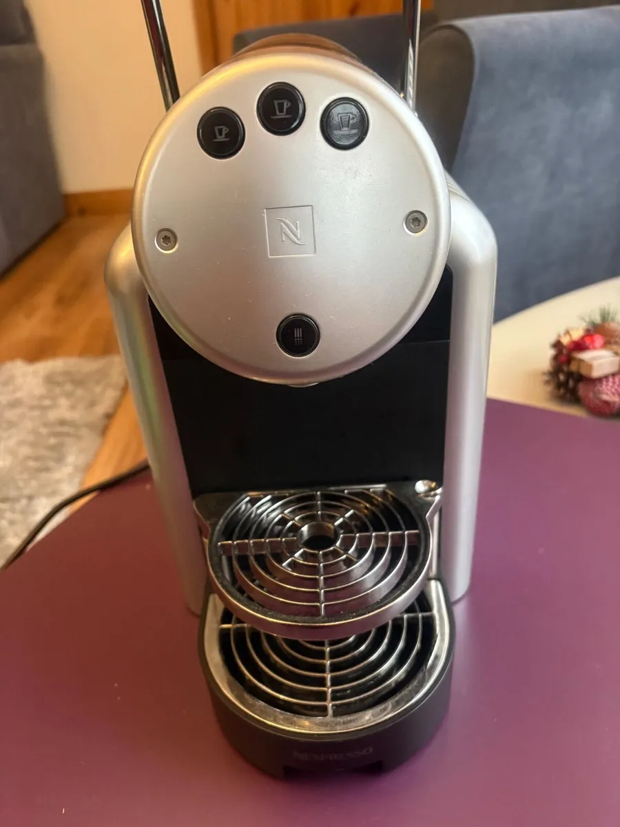 Nespresso Business Professional Zenius Coffee Mach - Image 1