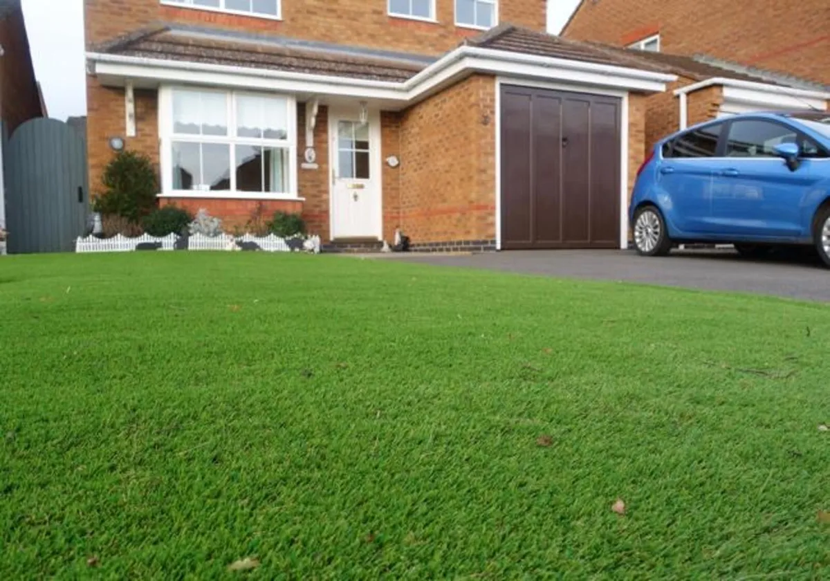 New Artificial Grass 40mm Free Delivery - Image 4