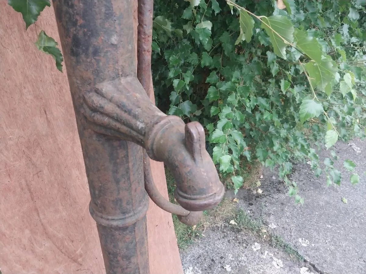 Colossal Village Pump / Extra Tall 6ft - Image 4