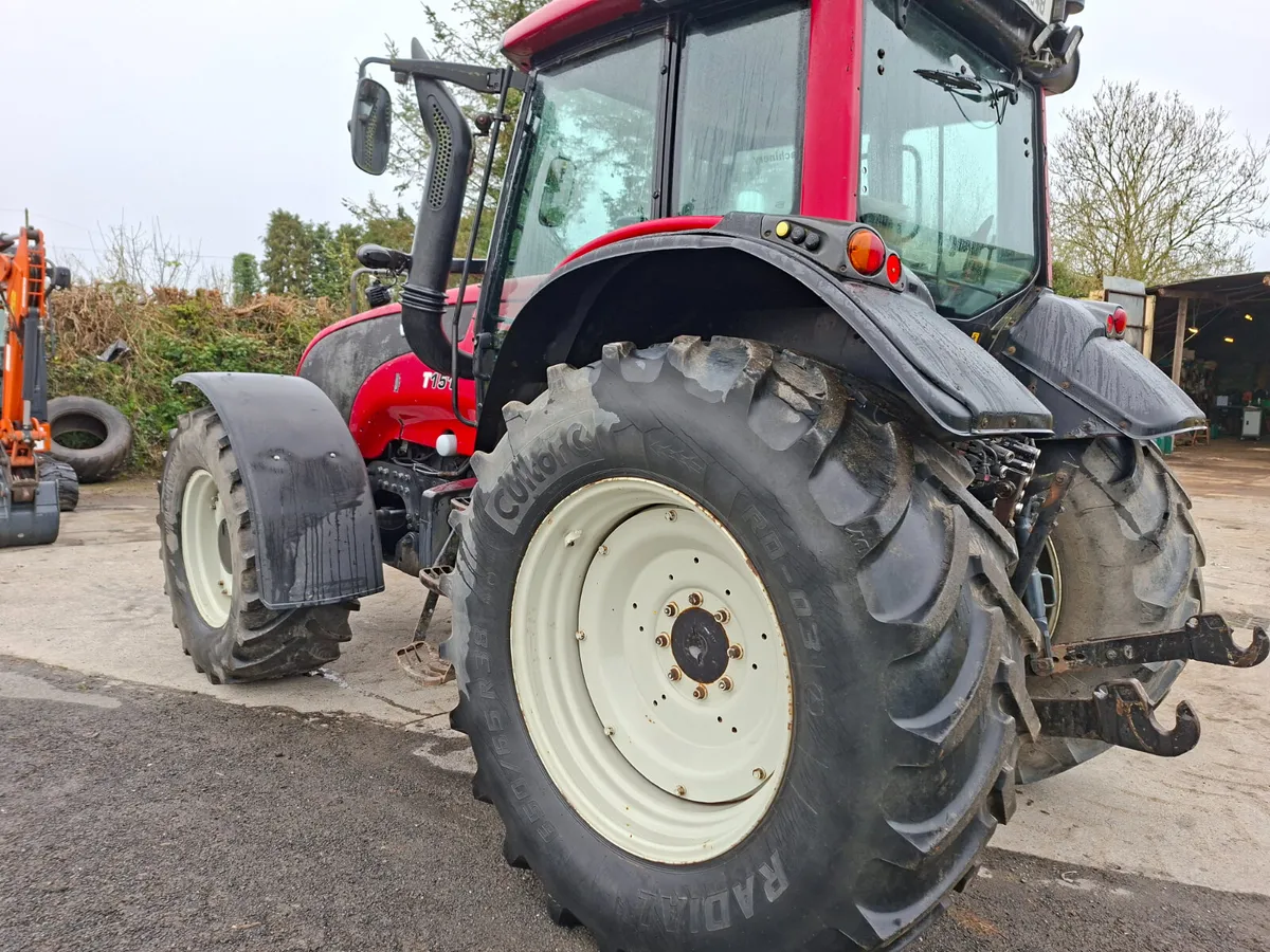 2009 Valtra T151 - Image 4