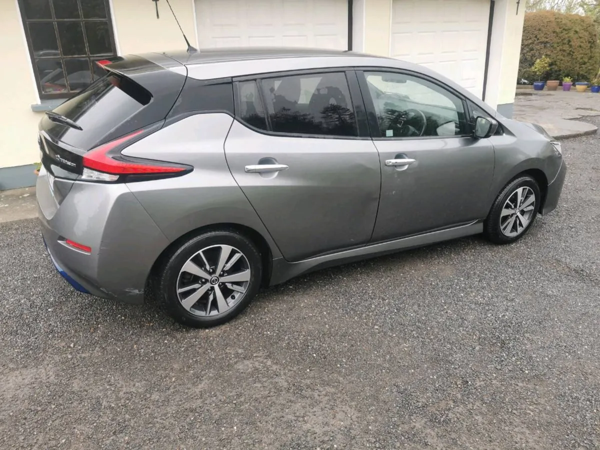 211 Nissan Leaf - Image 2