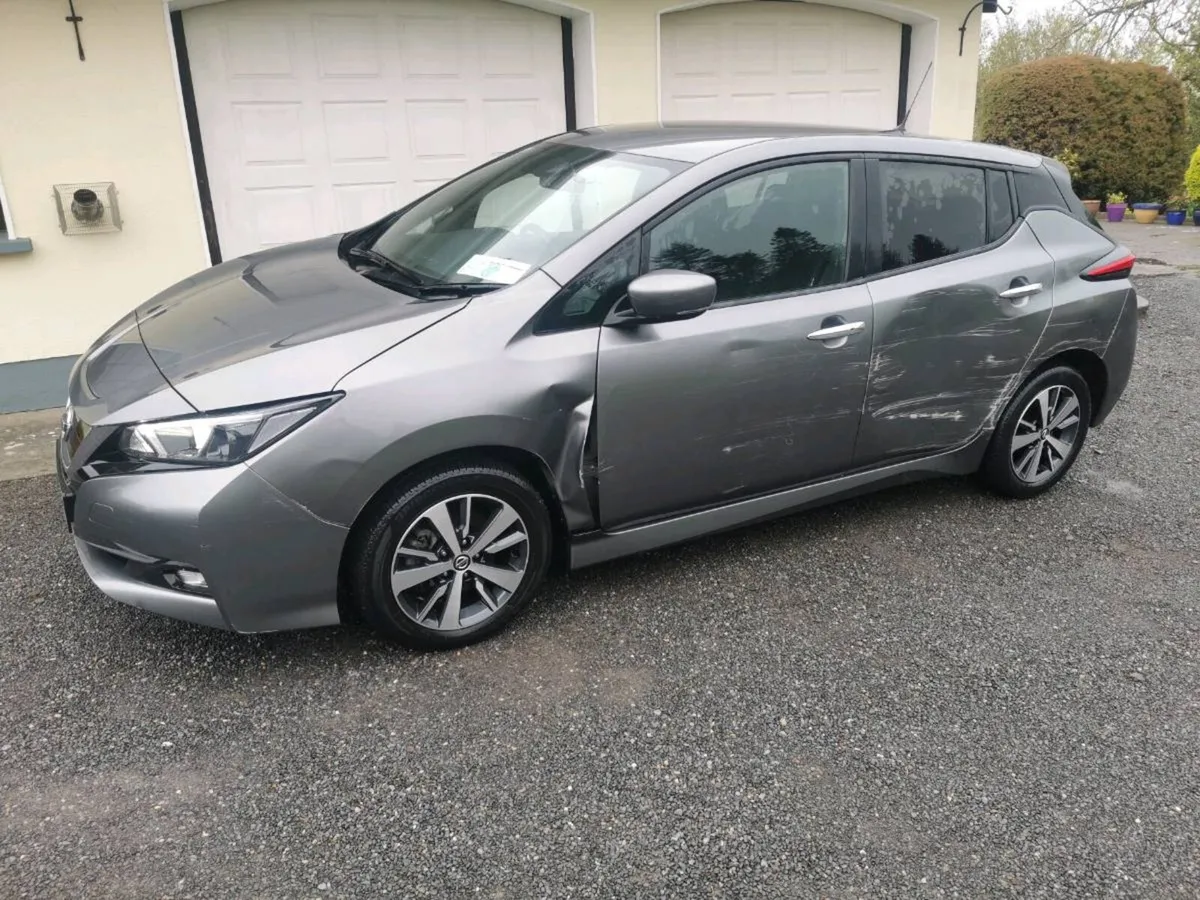 211 Nissan Leaf - Image 3
