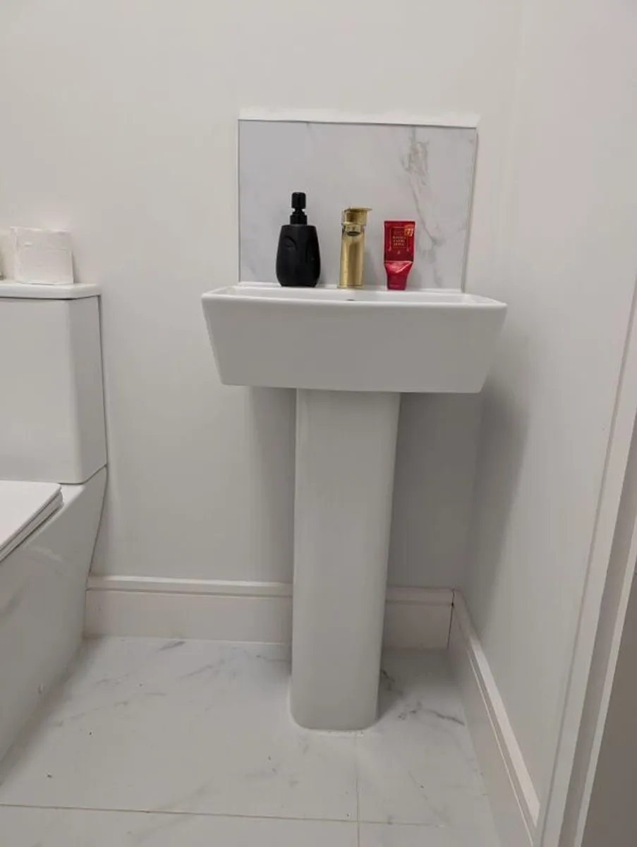 Pedestal Basin - Image 1