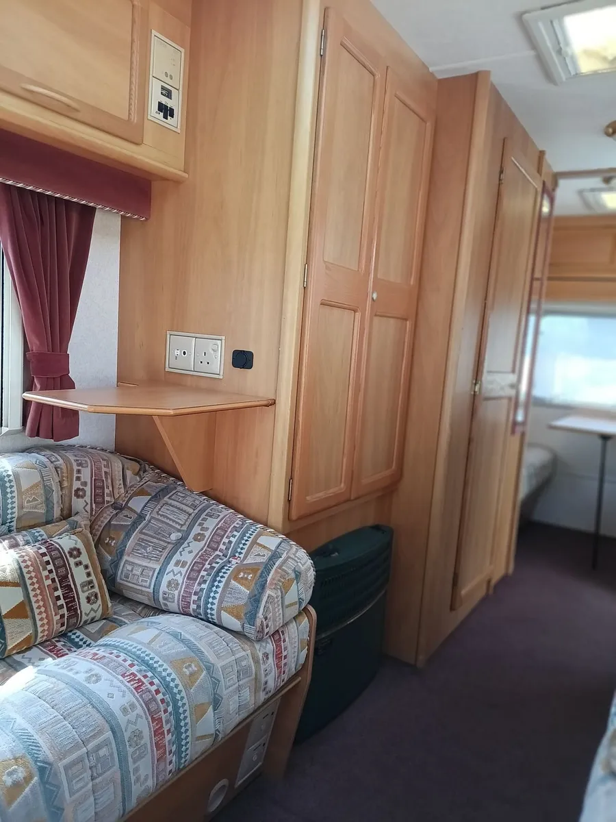 Caravan - Image 3