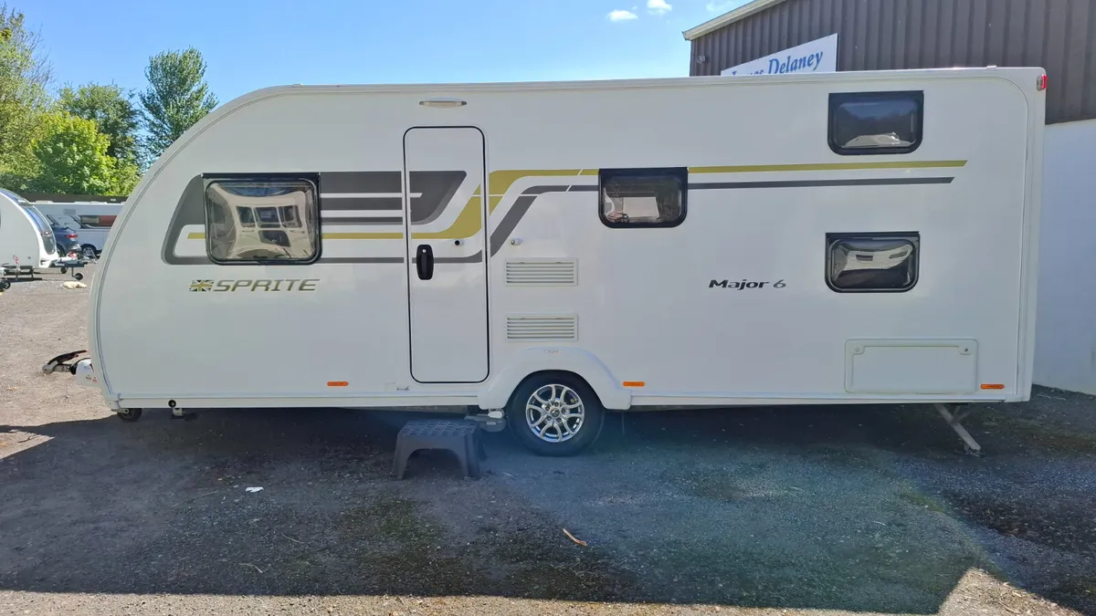 Swift Sprite Major caravan  6 berth - Image 4