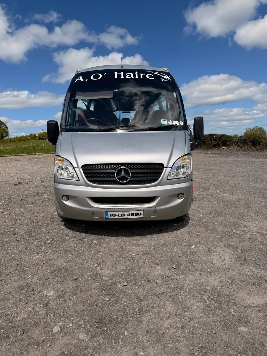 Mercedes Unvi Classic 33 Seater - Image 1