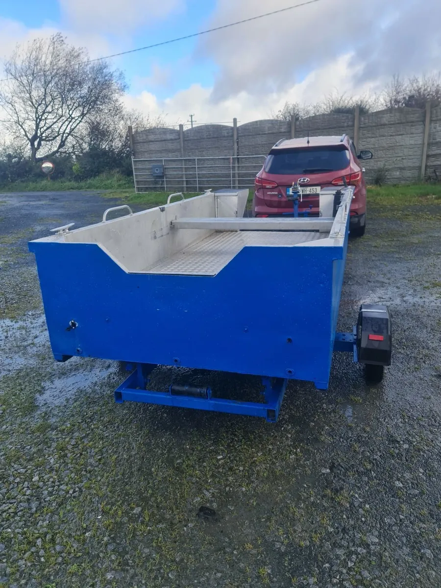 REDUCED  ALUMINIUM BOAT WITH RAMP HAS TRAILER - Image 3