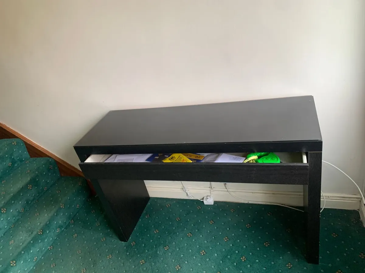 hall table - Image 2