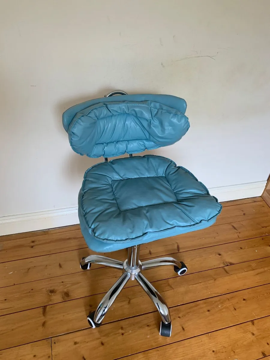 computer chair - Image 2