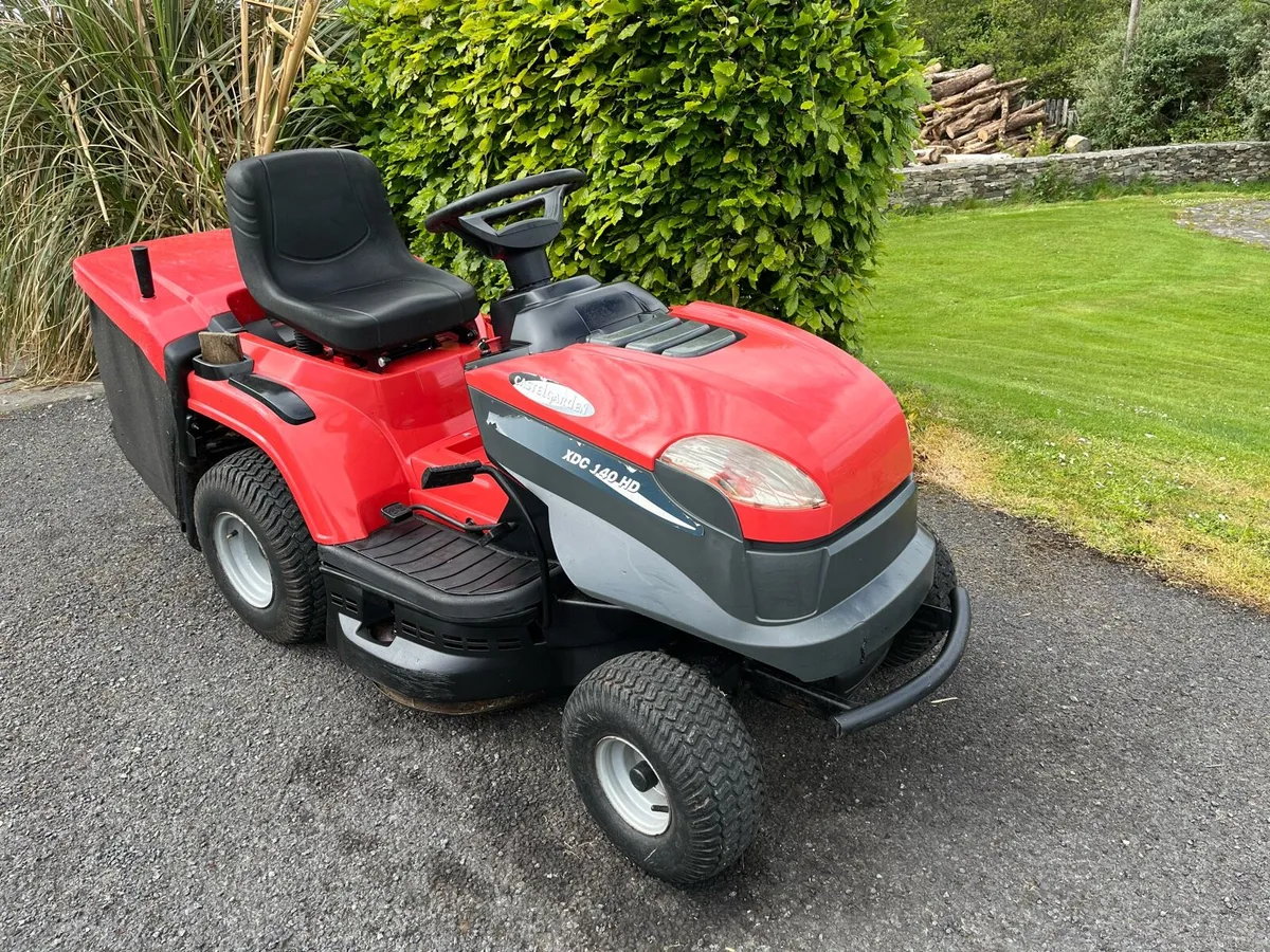 Castlegarden hydro ride on lawnmower - Image 1