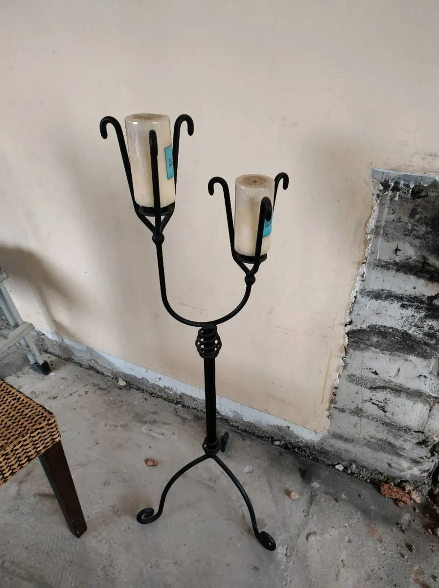 Candle holder