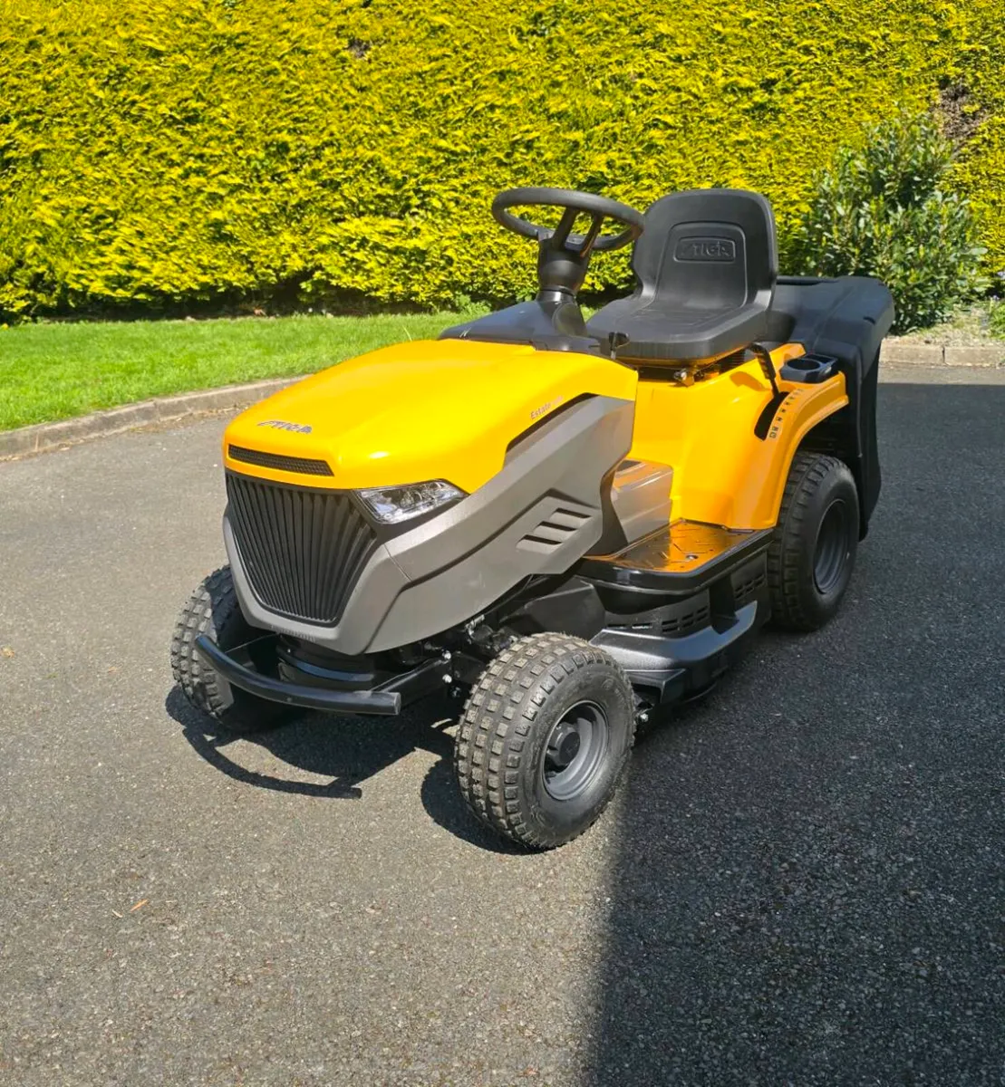 Tractor mower - Image 1