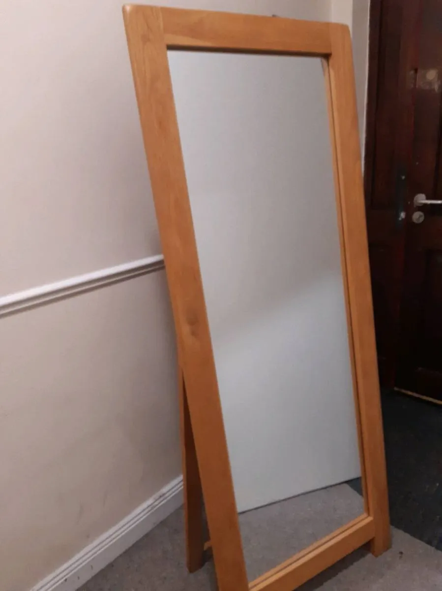 Oak mirror - Image 1
