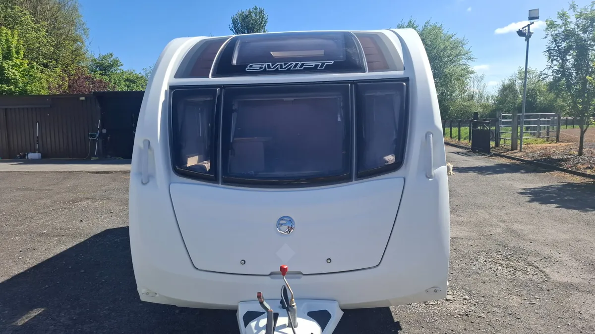 Swift Challenger 462 Caravan - Image 2
