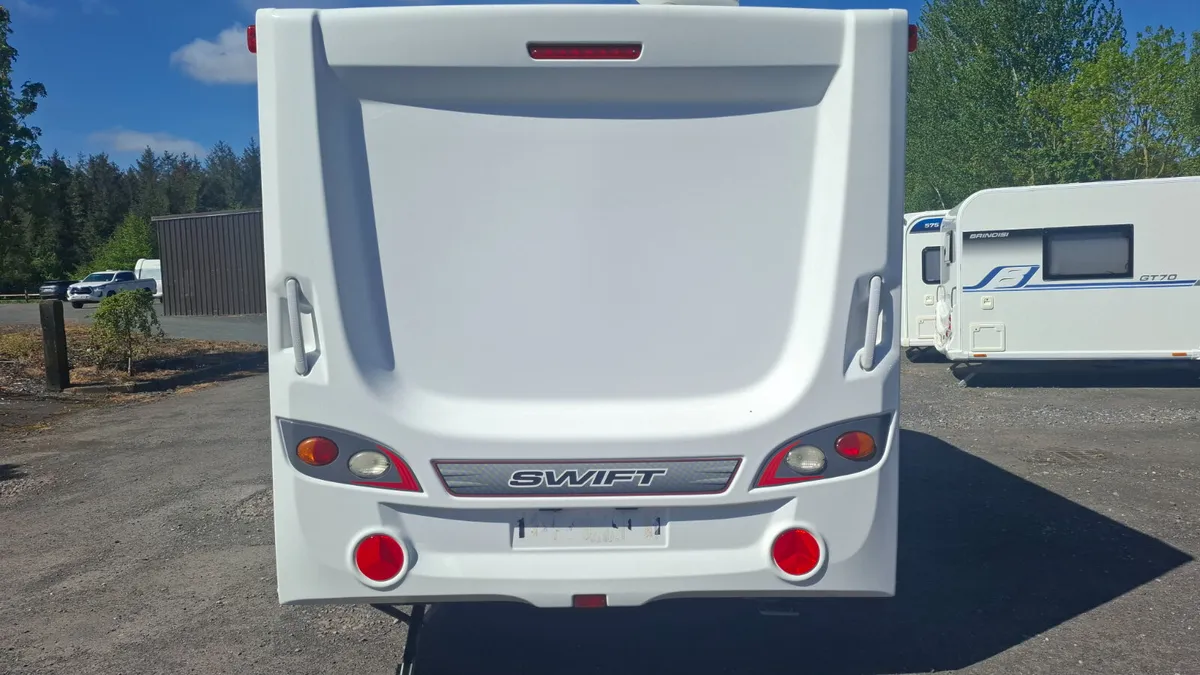Swift Challenger 462 Caravan - Image 4