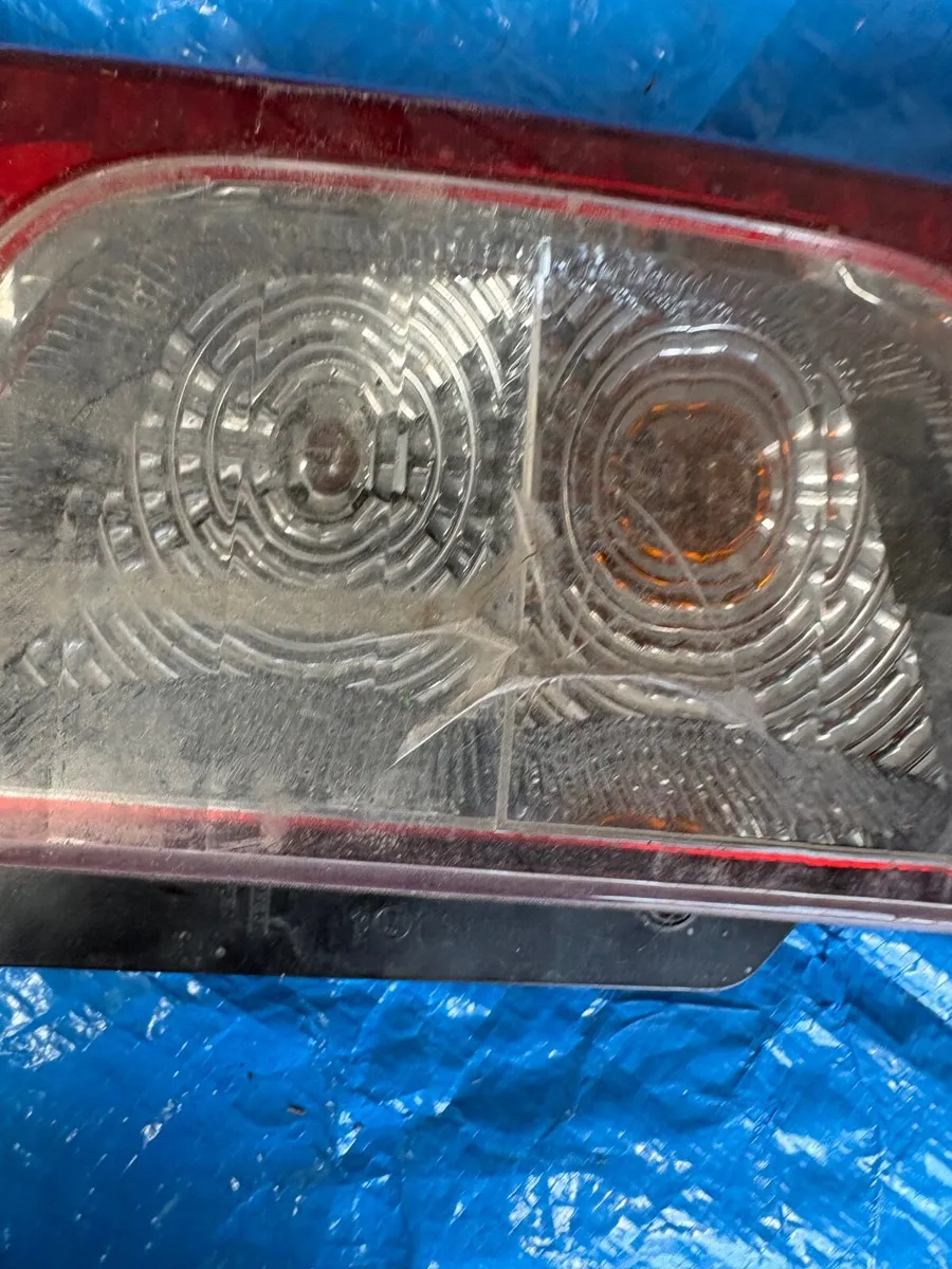 tail light assembly - Image 4