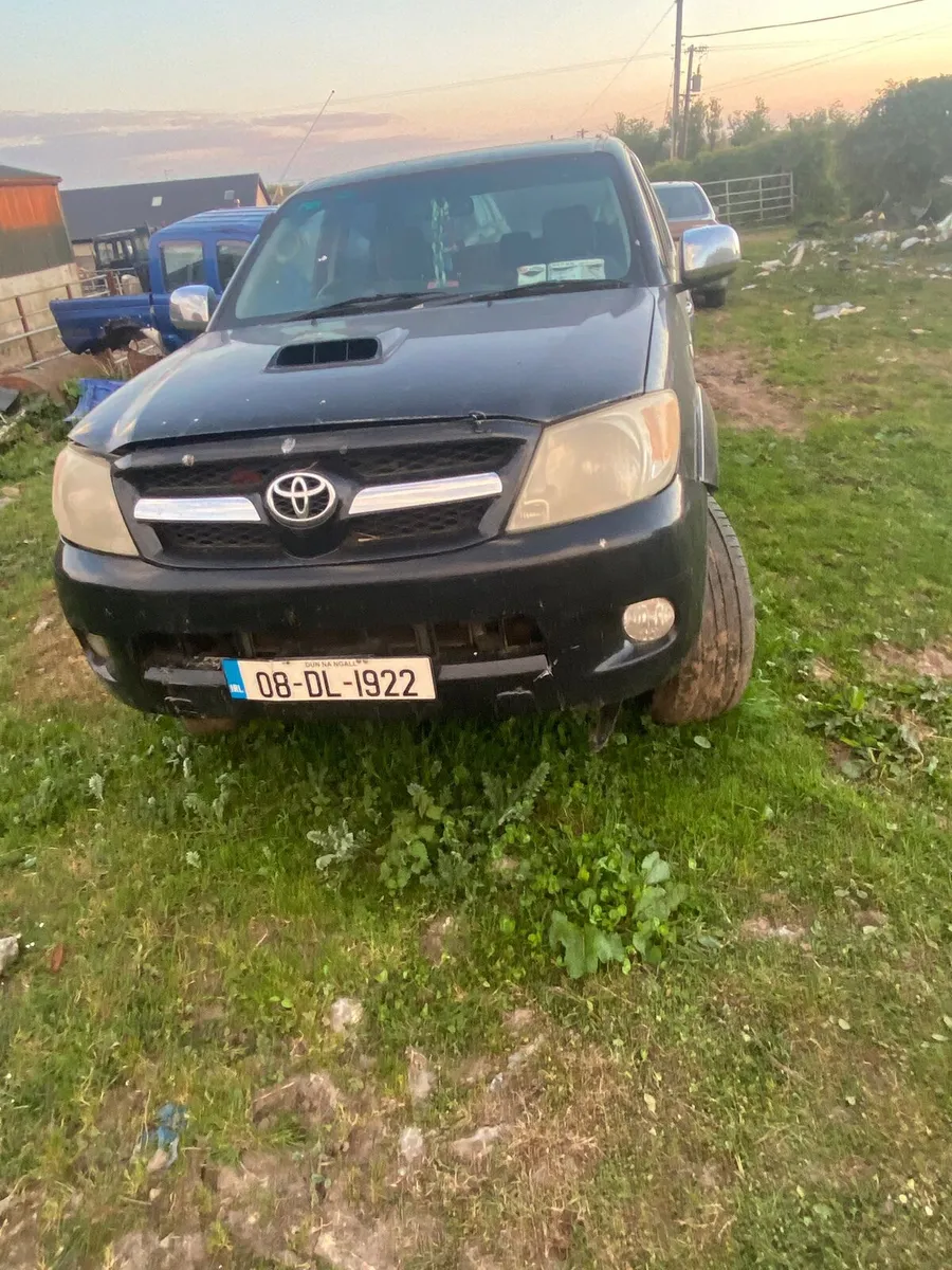 Toyota Hilux - Image 2